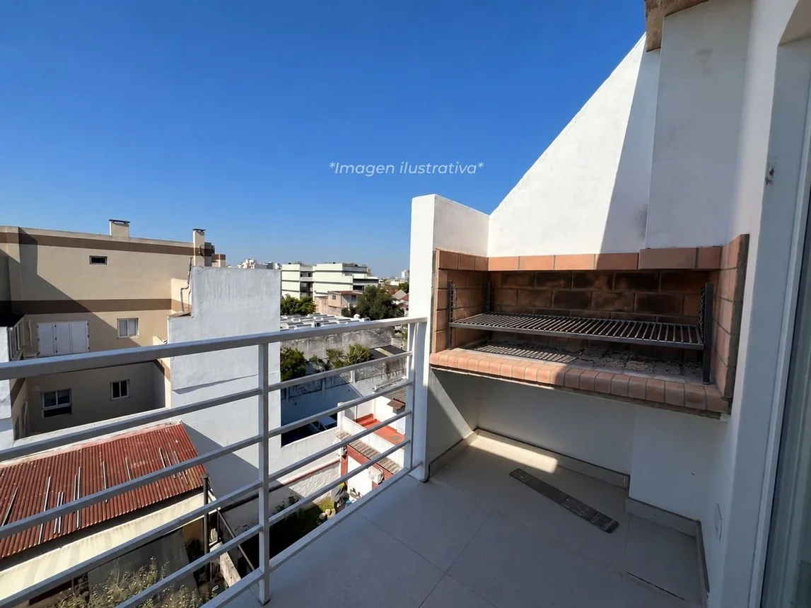 Monoambiente 4to piso - balcón con parrilla!, foto 2