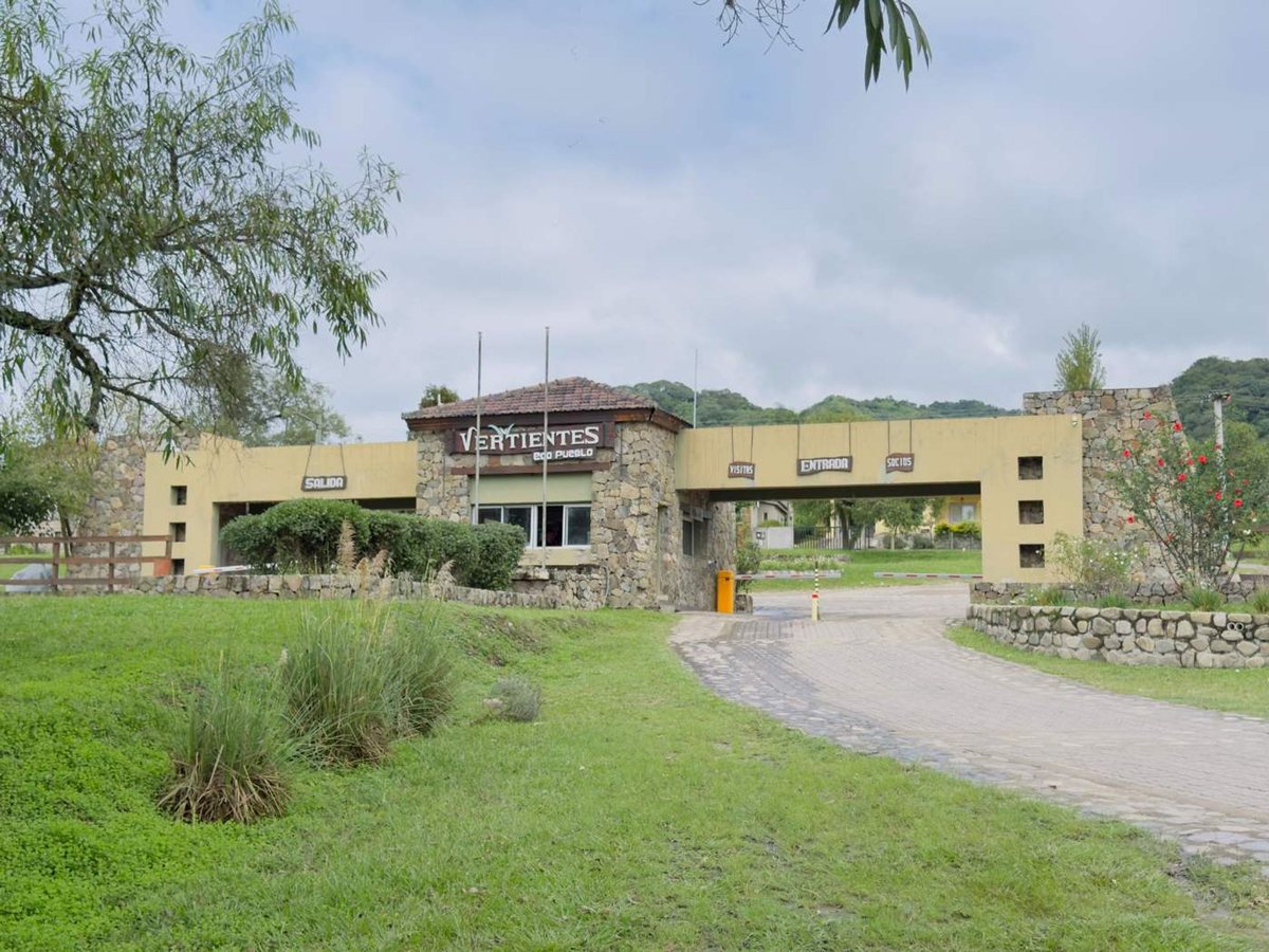 TERRENO EN VENTA EN VERTIENTES VAQUEROS 3495 M2 - foto 2