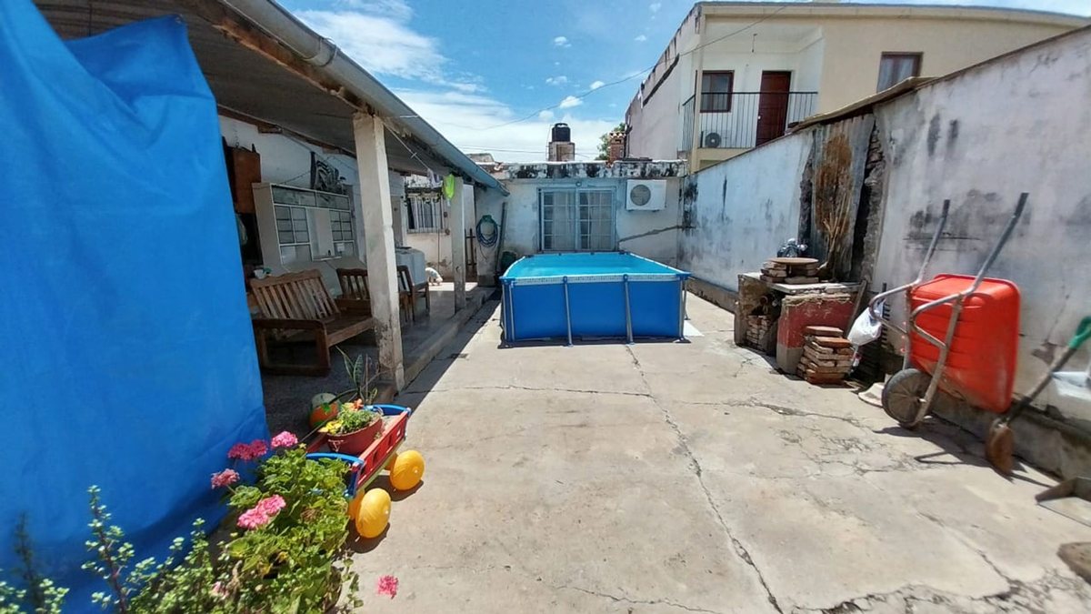 CASA 3 DORM VENTA B° FERROVIARIO A RECICLAR - foto 9