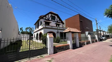 ALQUILER CASA  AVENIDA SABATTINI APTO COMERCIO