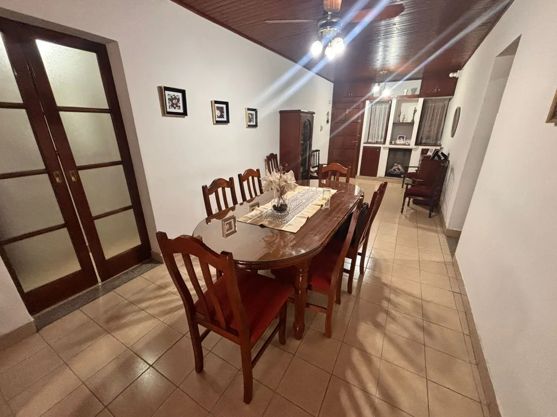 Departamento de 5 ambientes en venta en San Miguel de Tucumán, Pasaje David Sorol 300