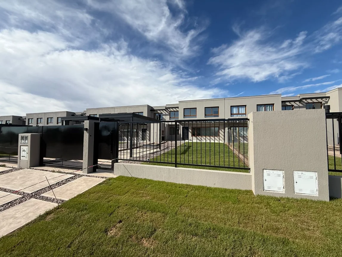 Casa en venta en Luján de Cuyo, foto 2