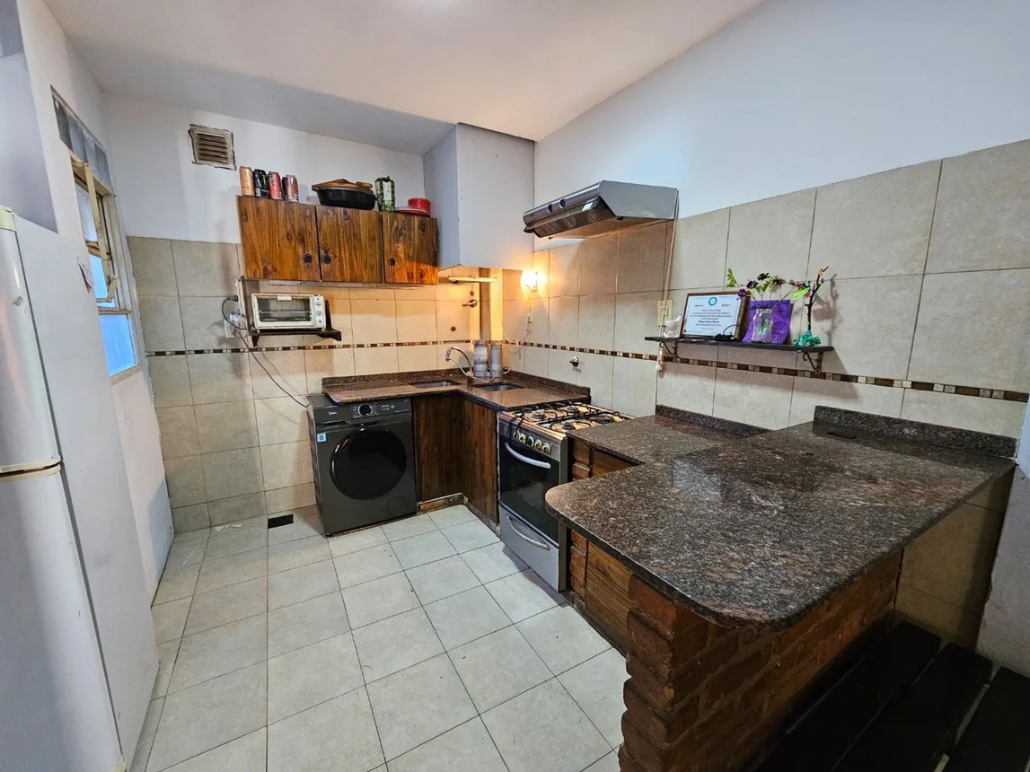 Casa en venta en Caseros, foto 2
