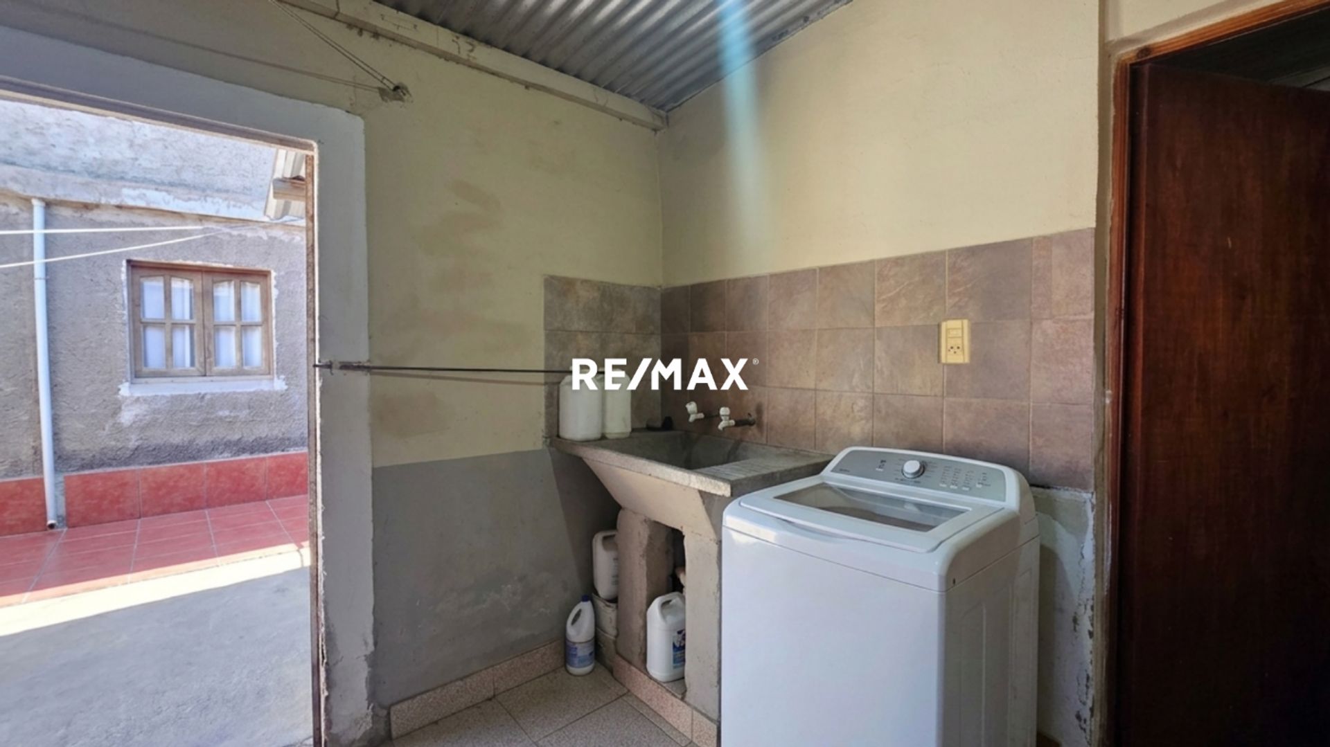 CASA VENTA O PERMUTA AV DELGADILLO ZONA ESTE - foto 12