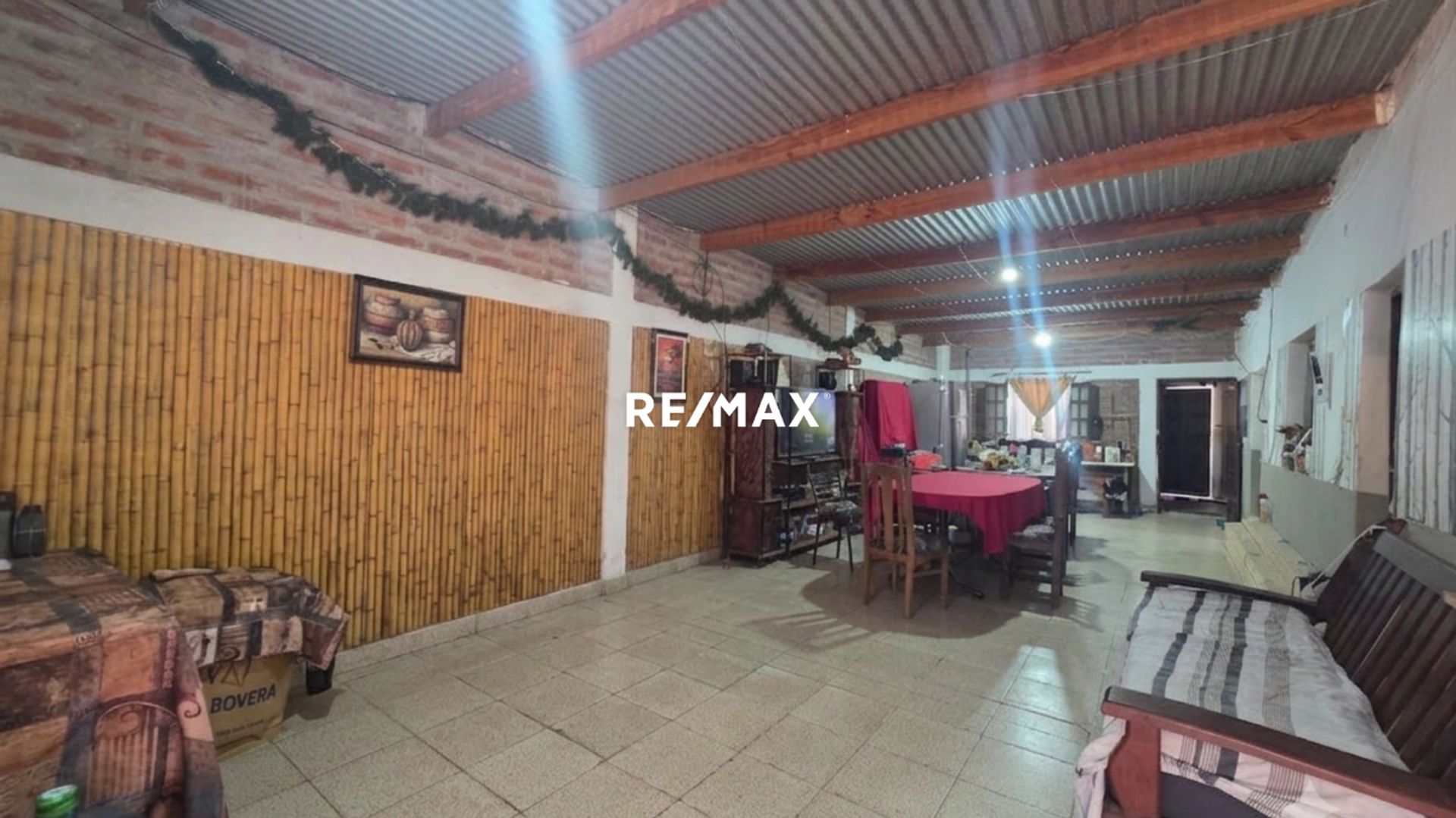 CASA VENTA O PERMUTA AV DELGADILLO ZONA ESTE - foto 4