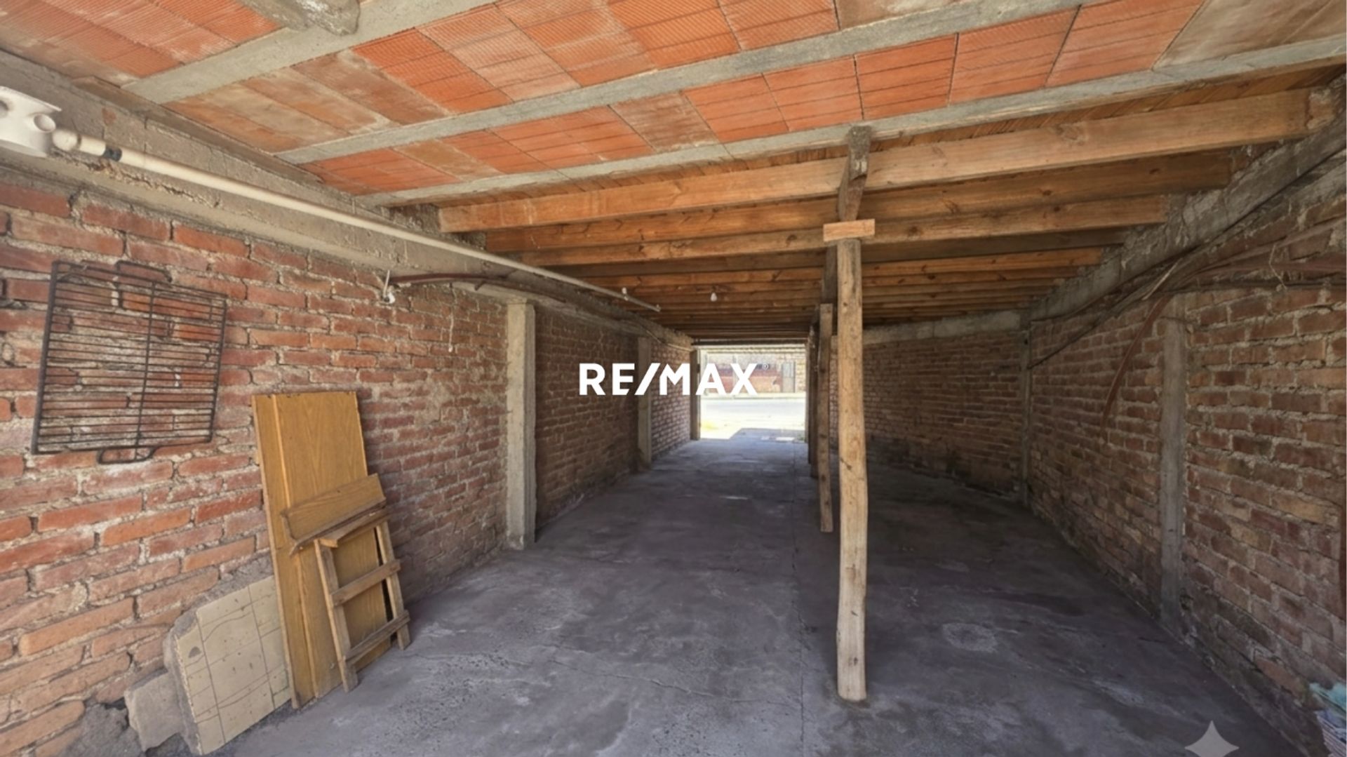 CASA VENTA O PERMUTA AV DELGADILLO ZONA ESTE - foto 16