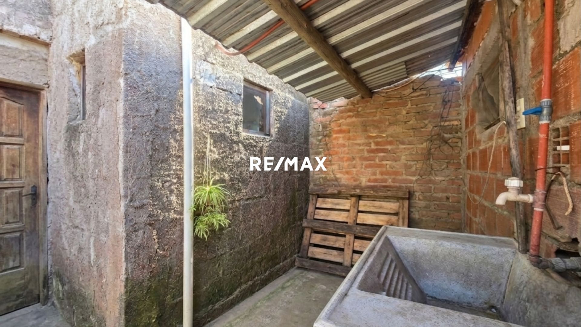 CASA VENTA O PERMUTA AV DELGADILLO ZONA ESTE - foto 17