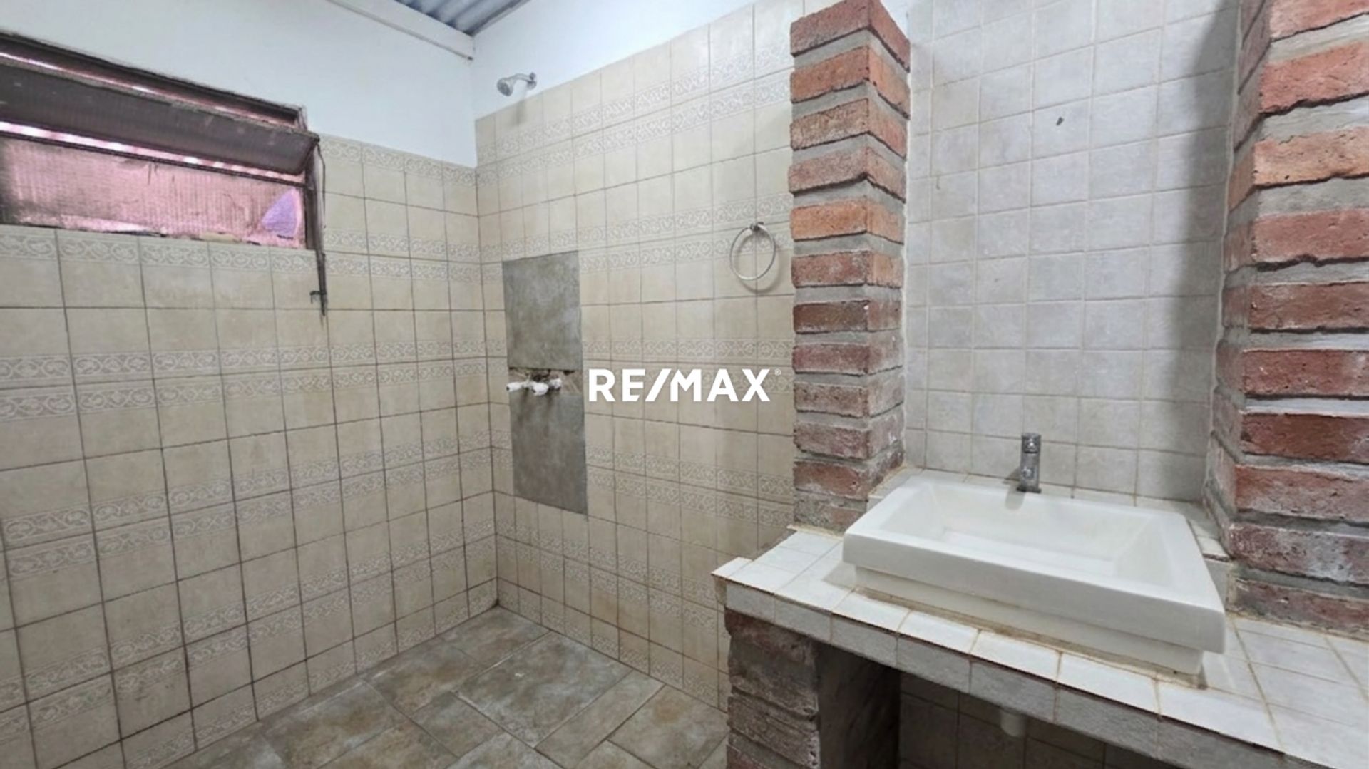 CASA VENTA O PERMUTA AV DELGADILLO ZONA ESTE - foto 14