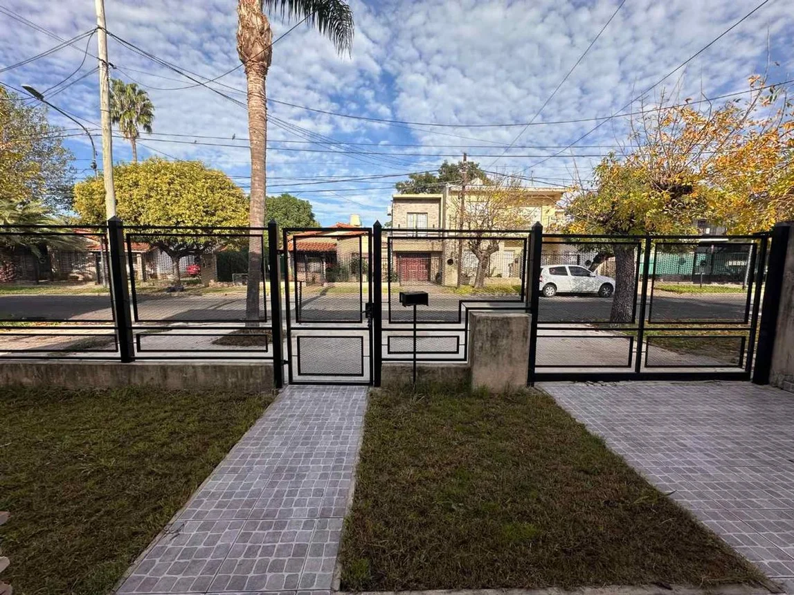 Casa en venta en General Pacheco, foto 2