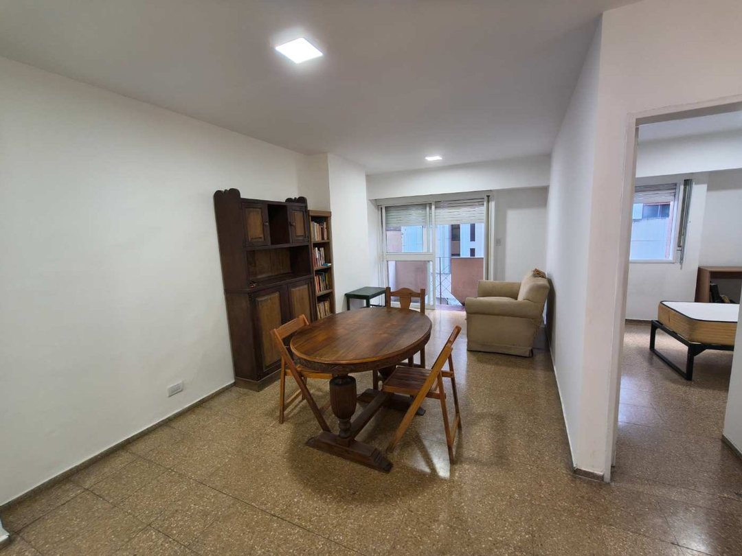 DPTO 2 DORM CON BALCON Y PATIO PROPIO
