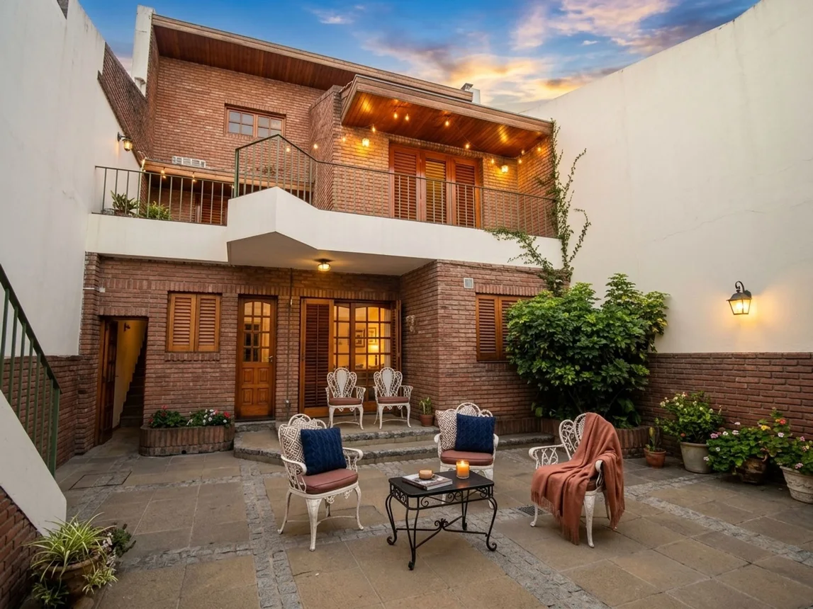 Casa de 4 ambientes en venta en Valentín Alsina, Itapirú 500, foto 2
