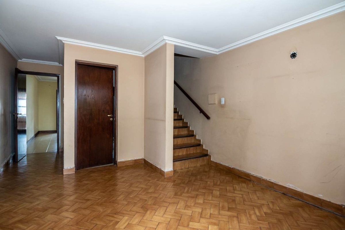 CASA ALQUILER COMERCIAL AV REYES CATOLICOS - foto 2