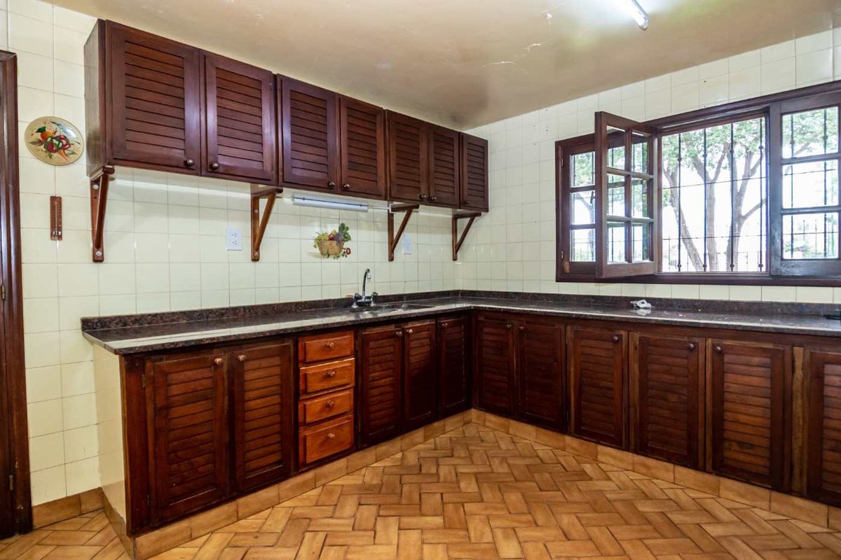 CASA ALQUILER COMERCIAL AV REYES CATOLICOS - foto 8