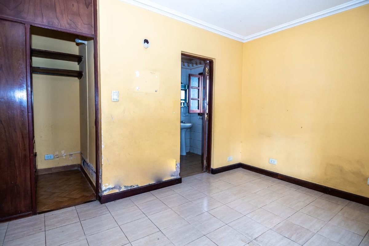 CASA ALQUILER COMERCIAL AV REYES CATOLICOS - foto 17