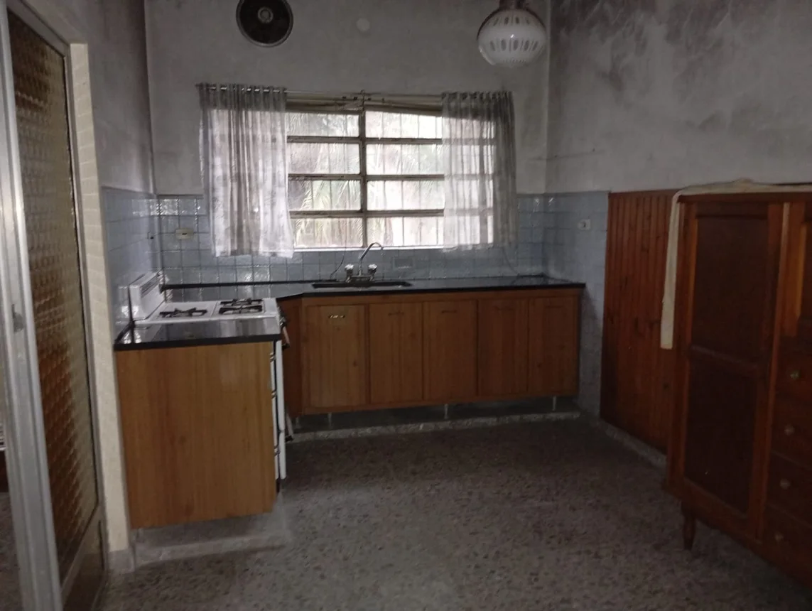 Casa de 4 ambientes en venta en Gerli, Camino General Belgrano 1600, foto 4