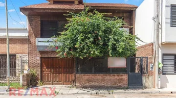 VENTA CASA 6 AMB VILLA SARMIENTO A REFACCIONAR