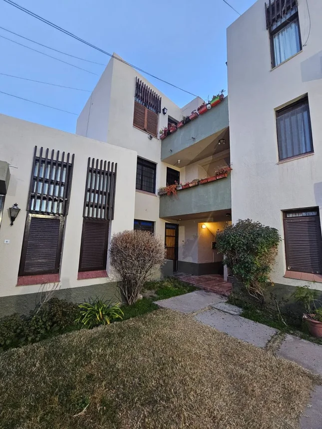 Departamento de 4 ambientes en venta en Godoy Cruz, Roque Sáenz Peña 1000, foto 3