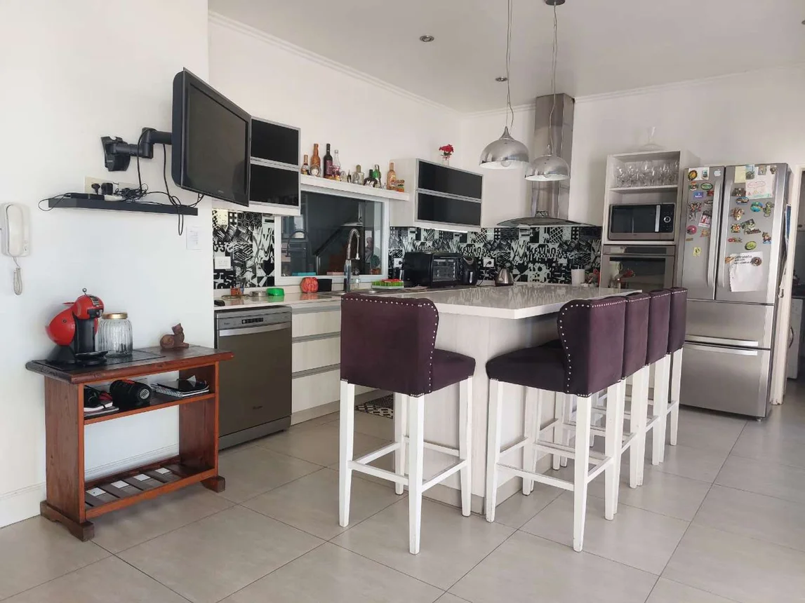 Casa de 5 ambientes en venta en Ciudad Jardín, Paracaidista Picasso 2300, foto 4