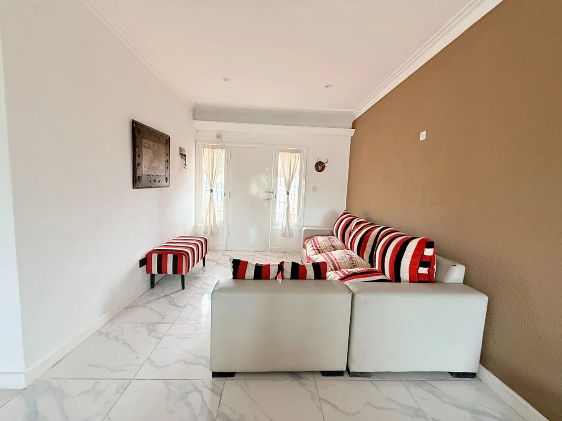 Casa de 3 ambientes en venta en Mar del Plata, 12 1100, foto 2