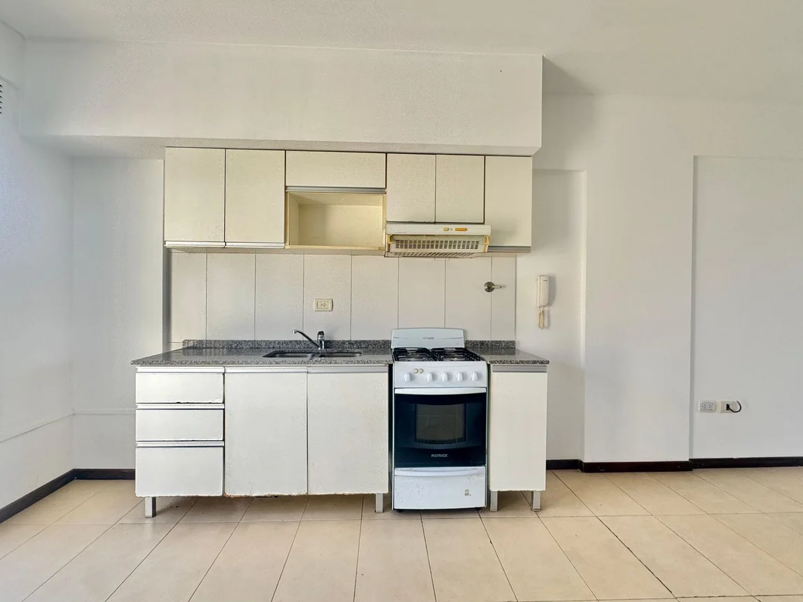 Departamento de 2 ambientes en venta en Bernal Este, Cramer 500