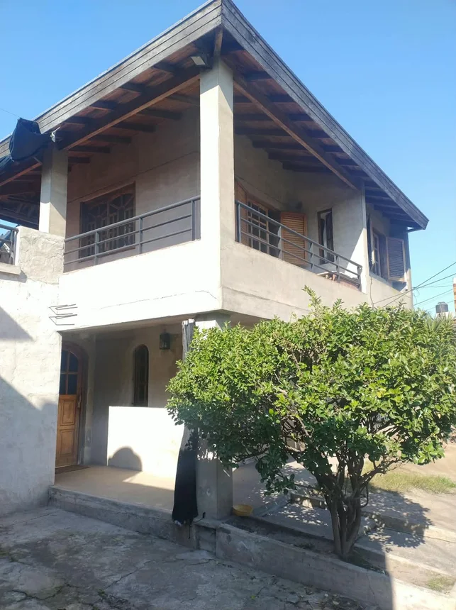 Casa en venta en Lanús Oeste, foto 2
