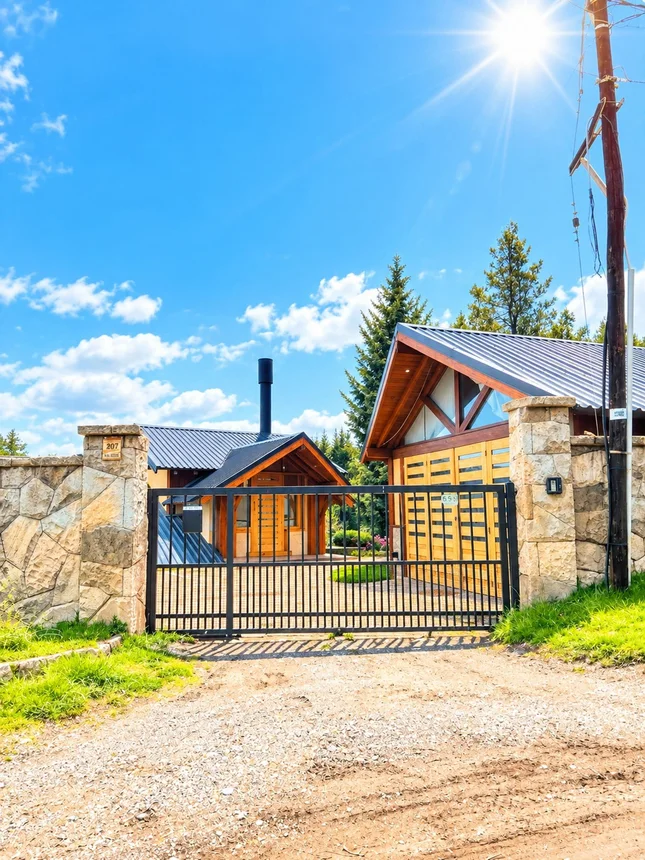 Casa de 5 ambientes en venta en San Carlos de Bariloche, Tarija 600