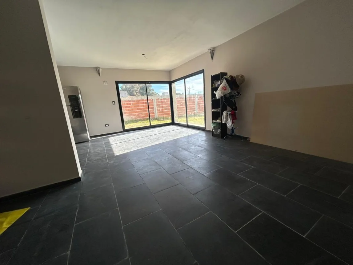 Casa en venta en Manuel B. Gonnet, foto 2