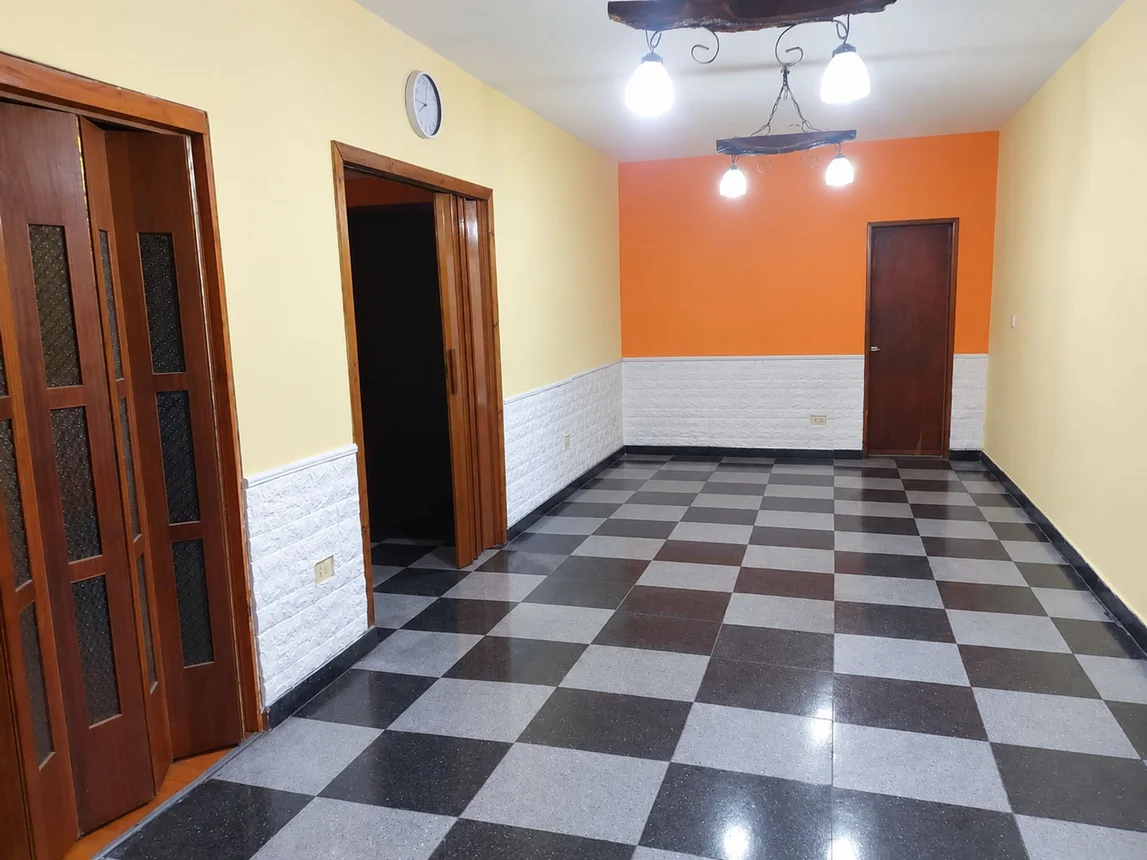 Casa en venta en Morón, foto 2