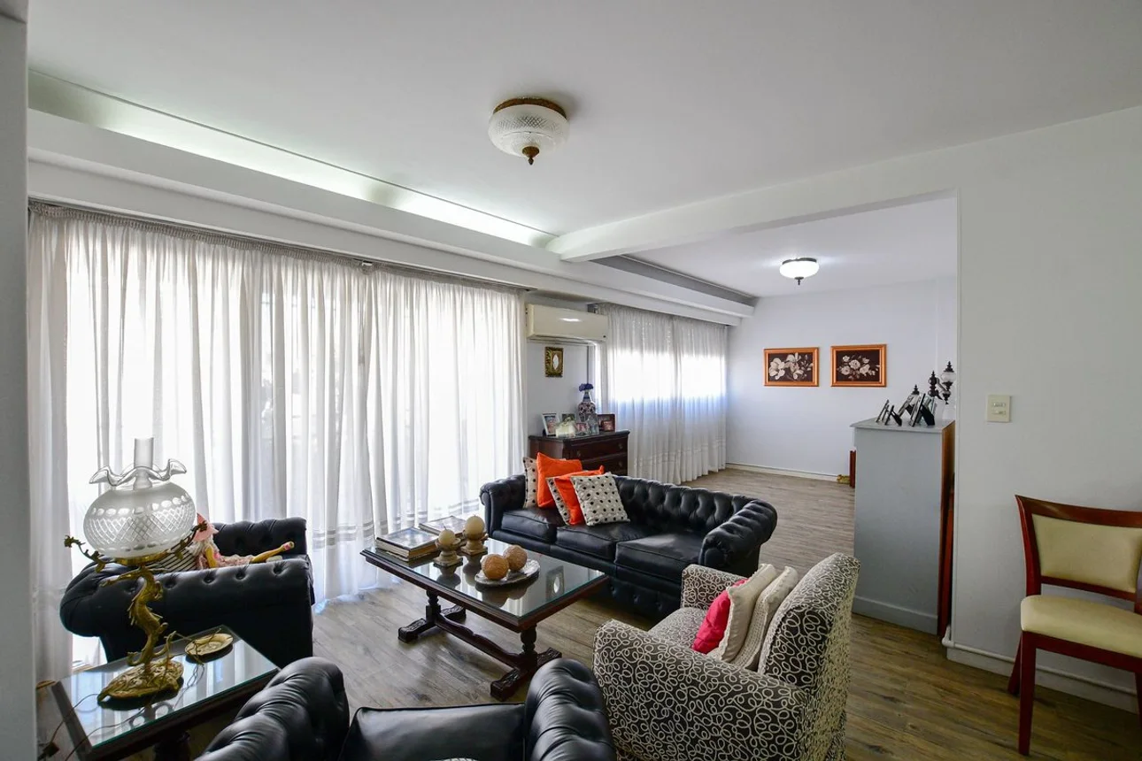 Departamento de 5 ambientes en venta en La Plata, 48 Entre 8 y 9 600