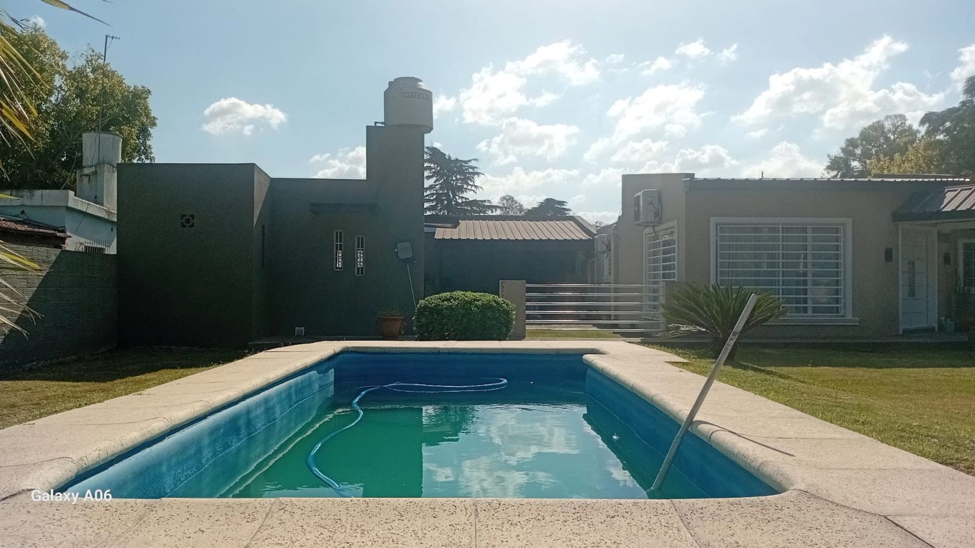 Foto 9 — QUINTA EN VENTA 4 AMBIENTES CON PILETA Y QUINCHO