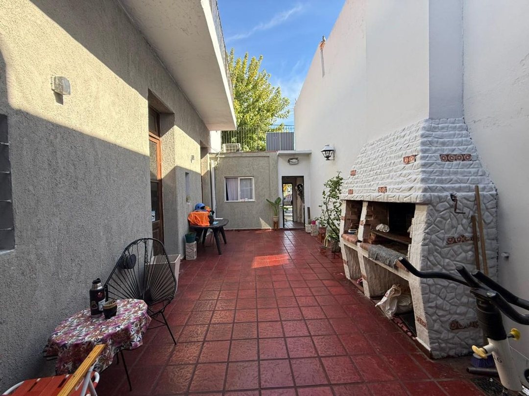 VENTA CASA 5 AMB PATIO + TERRAZA -PARQUE PATRICIOS