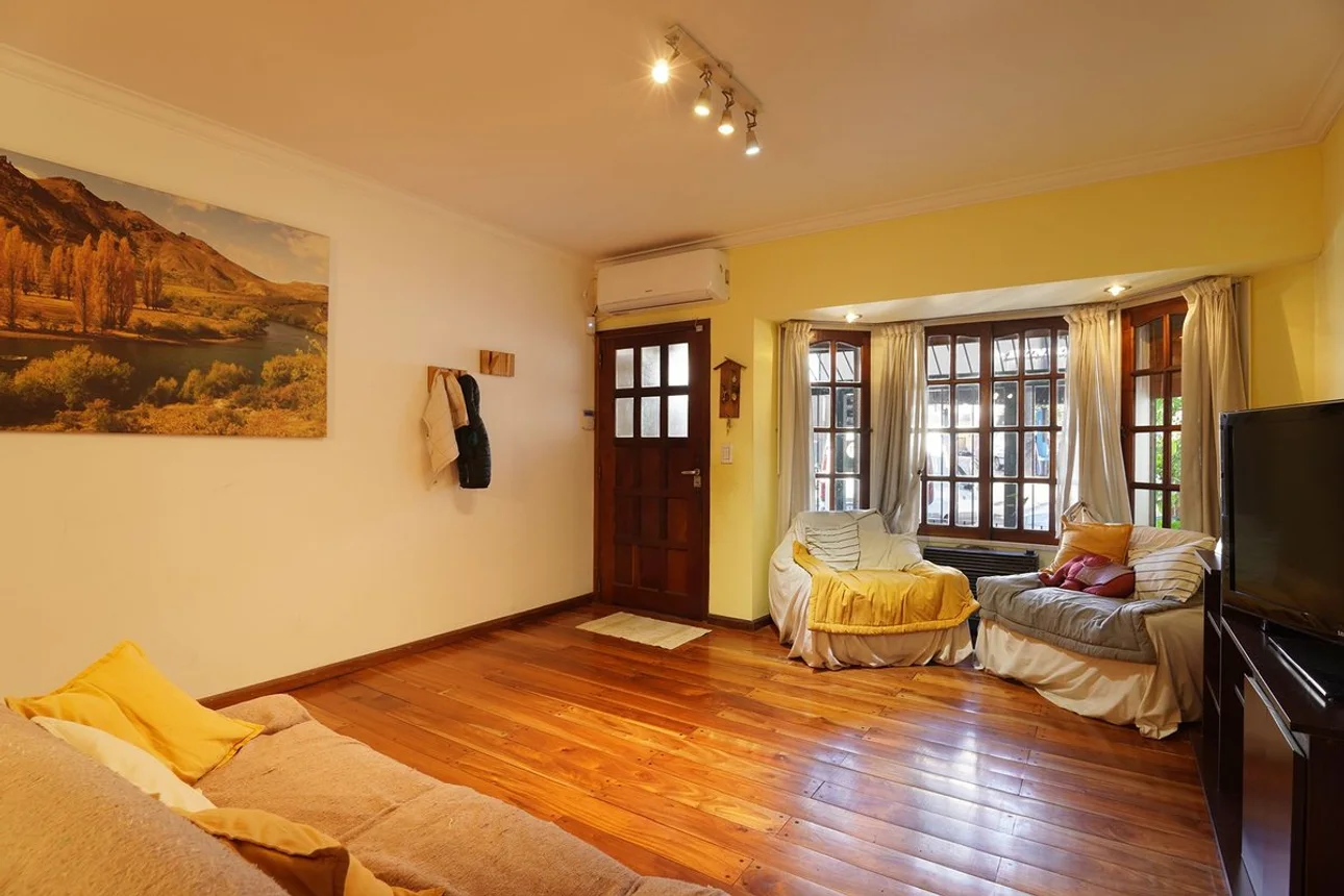 Casa en venta en Coghlan, foto 2