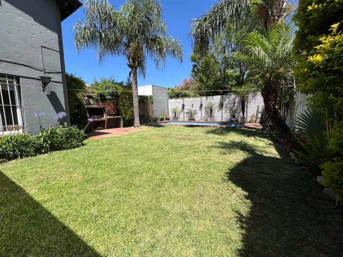 Excelente casa en adrogue, 5 ambientes, foto 1
