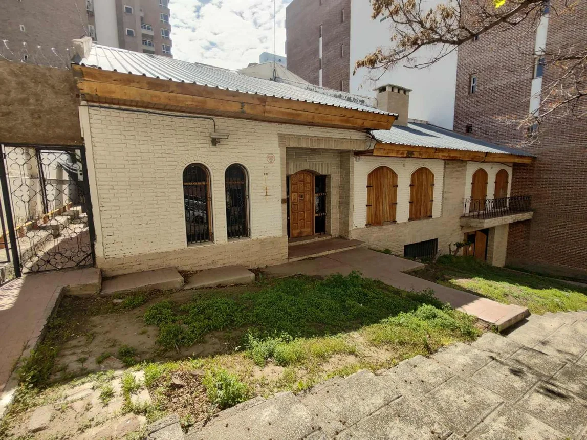 Casa de 5 ambientes en venta en Neuquén, Periodistas Neuquinos 100, foto 4