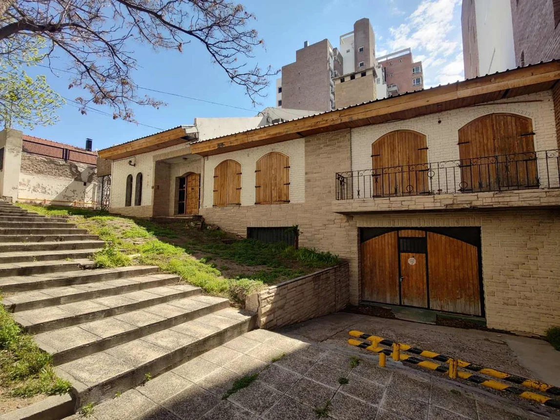 Casa de 5 ambientes en venta en Neuquén, Periodistas Neuquinos 100, foto 3