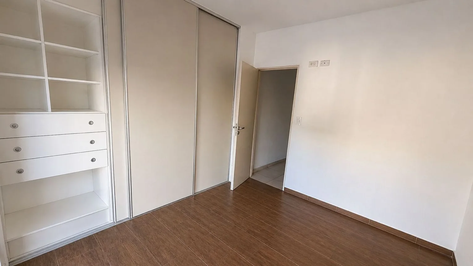 Departamento en venta en Caseros, foto 3