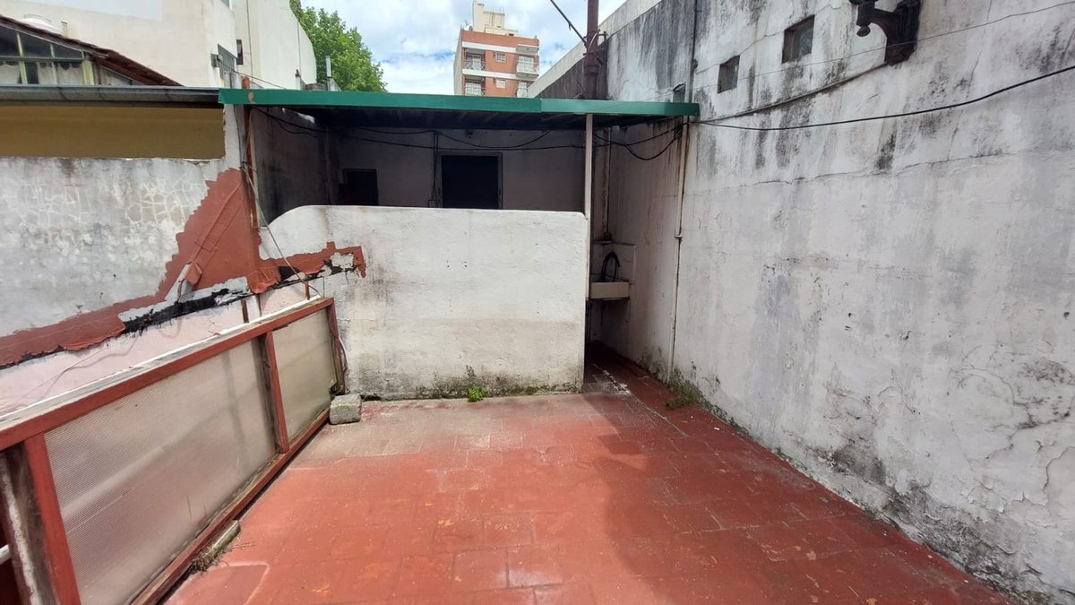 Foto 17 — VENTA PH 3 AMB PATIO Y TERRAZA A RECICLAR LINIERS