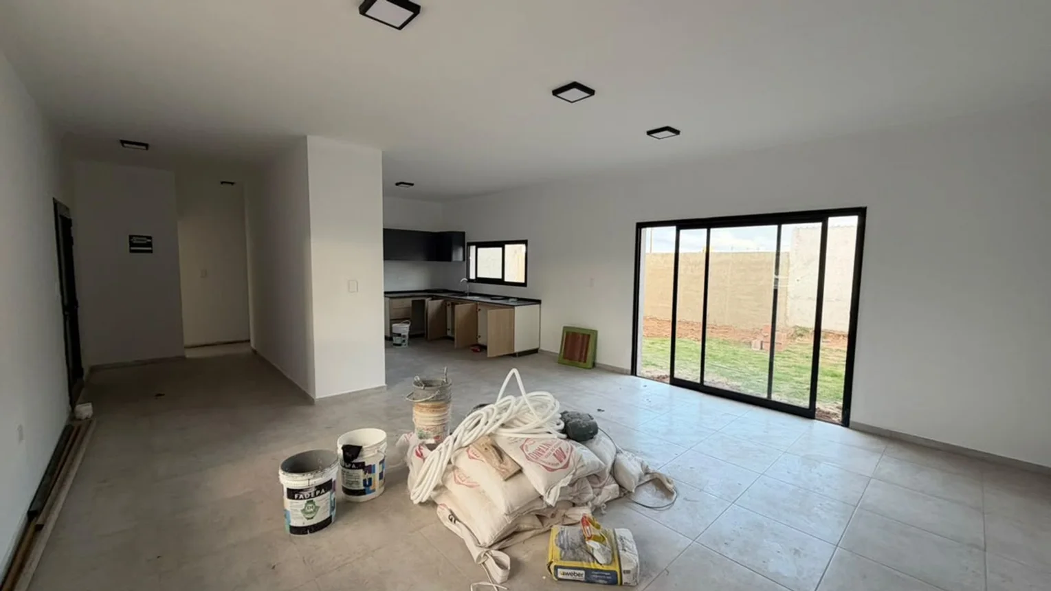 Casa de 3 ambientes en venta en Córdoba, Av Rio Negro 6100, foto 2