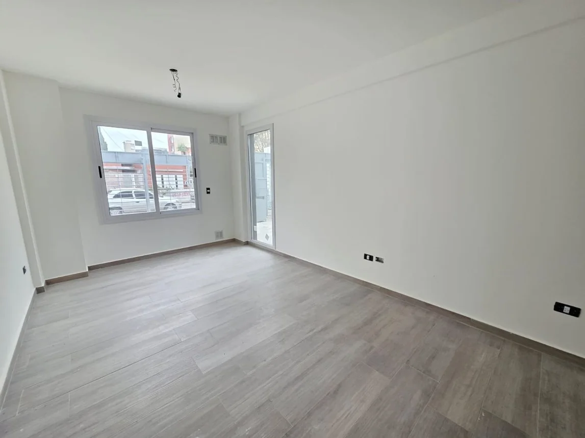 Departamento en venta en Haedo, America 800