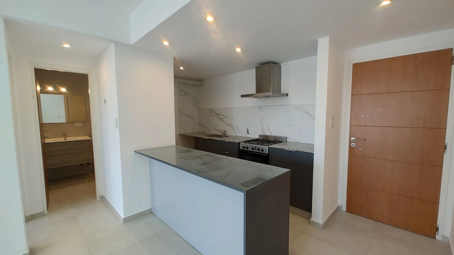 Departamento de 2 ambientes en alquiler en La Plata, Calle 8 E/ 34 y 35 100, foto 2