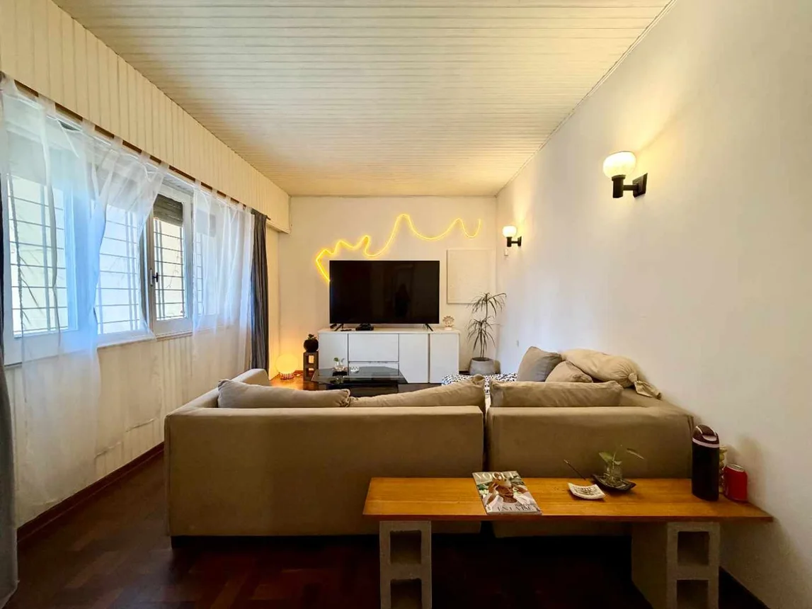 Casa de 4 ambientes en venta en El Palomar, Teniente Aviador Núñez 800