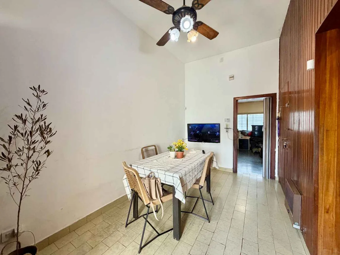 Casa de 4 ambientes en venta en El Palomar, Teniente Aviador Núñez 800, foto 2