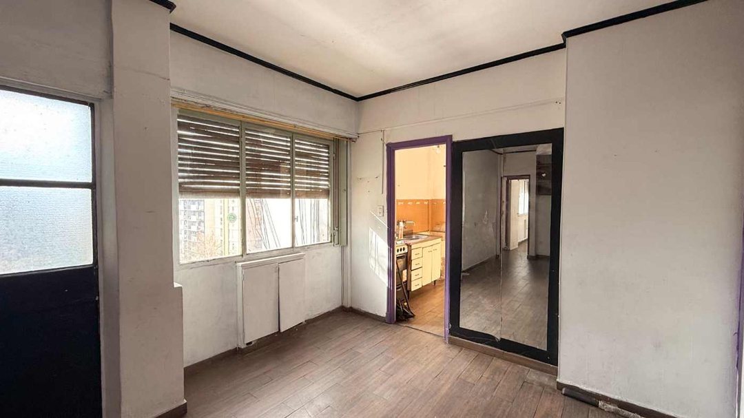 VENTA DPTO  3 AMB- BALVANERA A REFACCIONAR