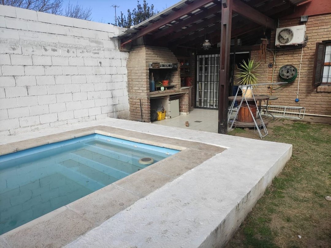 CASA 3 DORM. CON PILETA SILVANO FUNES ZONA NORTE