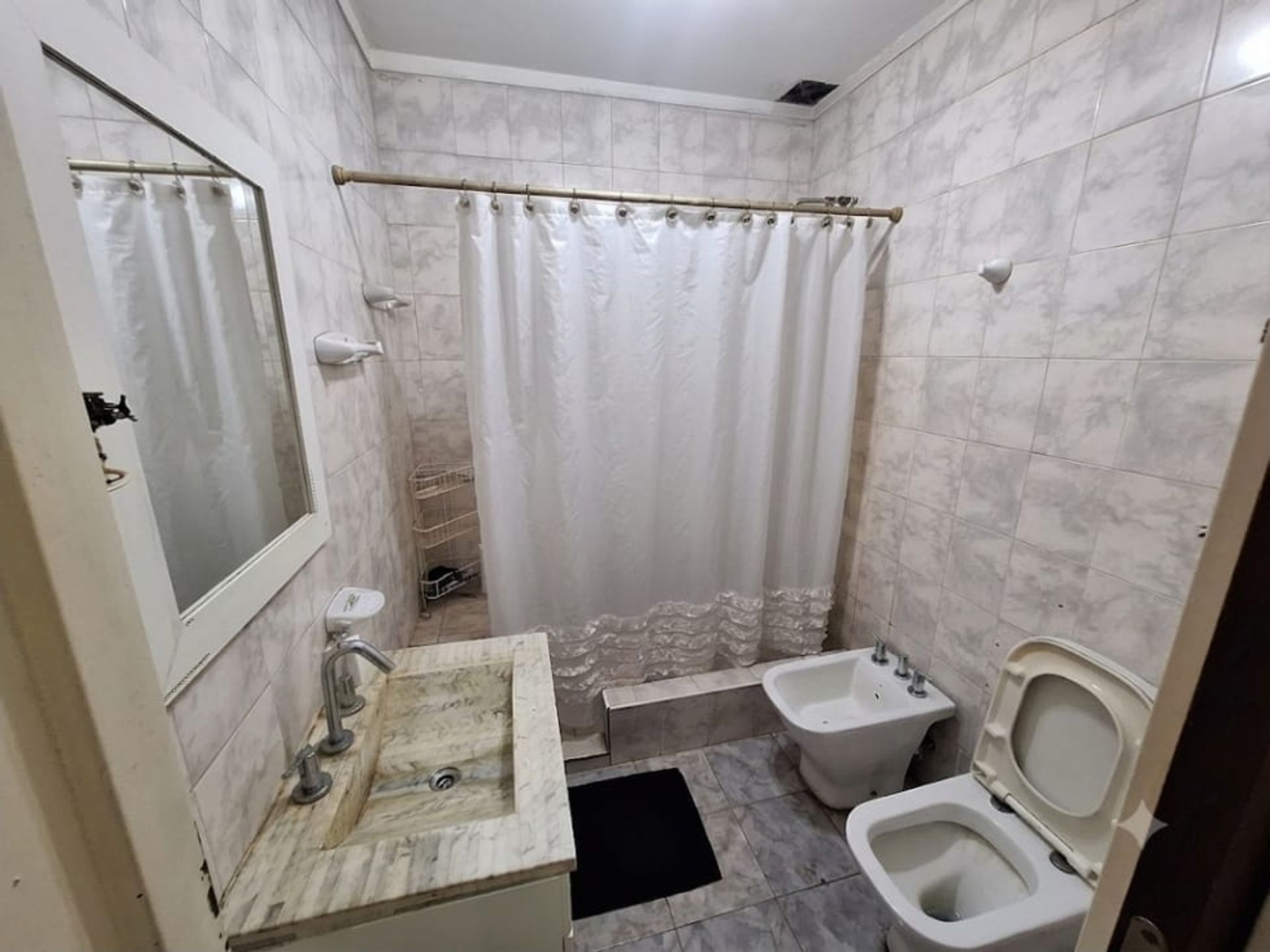 Foto 9 — CASA 4 AMBIENTES EN VENTA EN MONTEGRANDE PILETA
