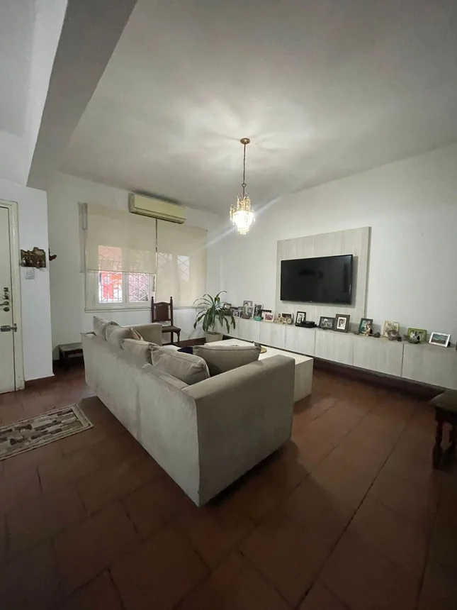 Venta casa lugano 4 amb lote propio 8,66 x 37 mts, foto 2