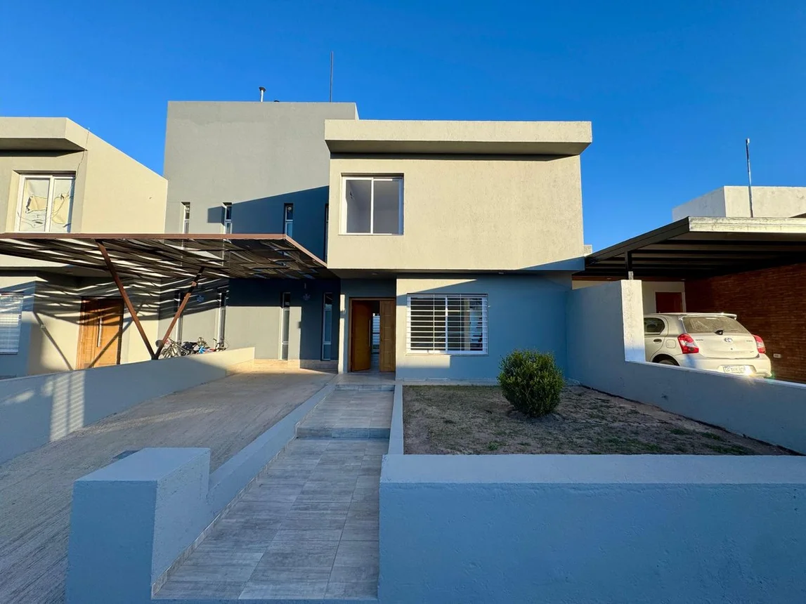 PH de 5 ambientes en venta en Córdoba, Calle Publica 0