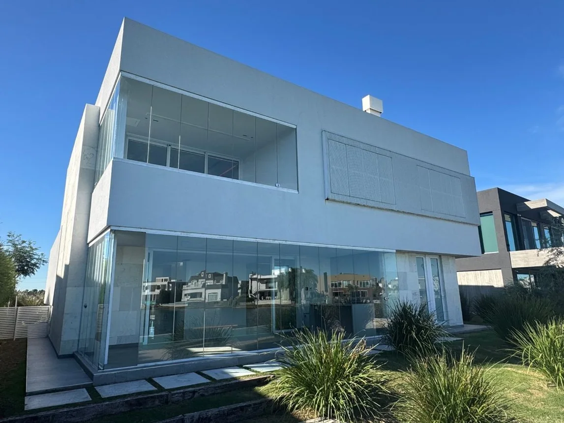 Casa en venta en Quilmes, foto 4