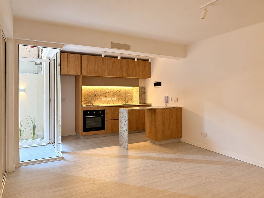 DEPARTAMENTO 2 AMB. REFACC. A ESTRENAR C/PATIO PB