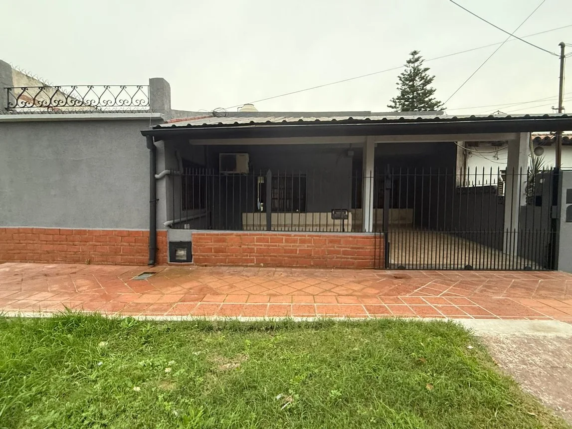 Casa en venta en Lomas de Zamora, foto 2